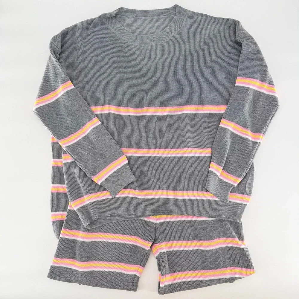 UNBRANDED Gray Striped Knit Matching Set Sweater Pants Size Medium Y2K